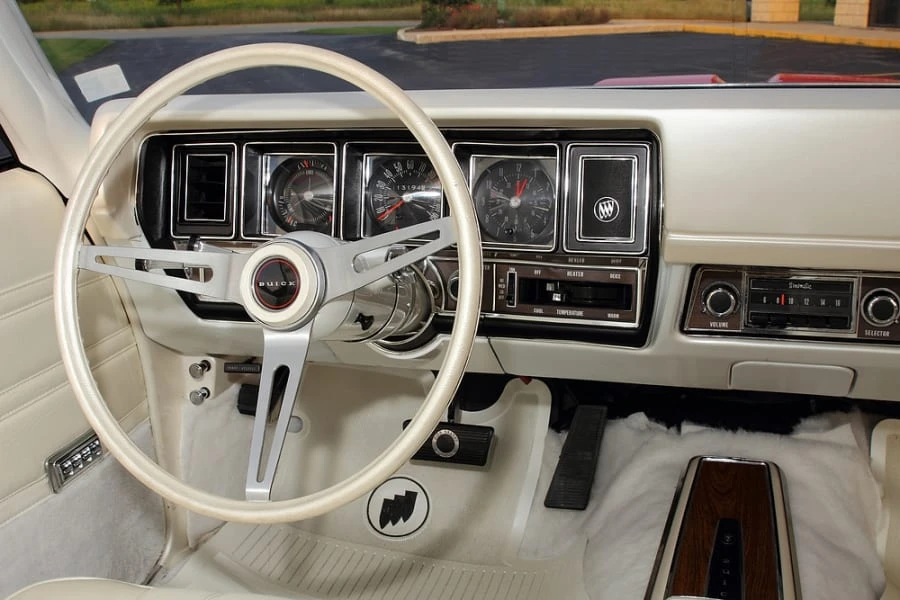 1970 Buick Gran Sport - Image 9 of 12