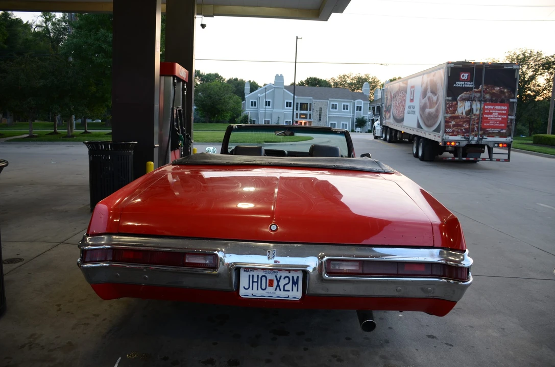 1970 Buick LeSabre - Image 14 of 31