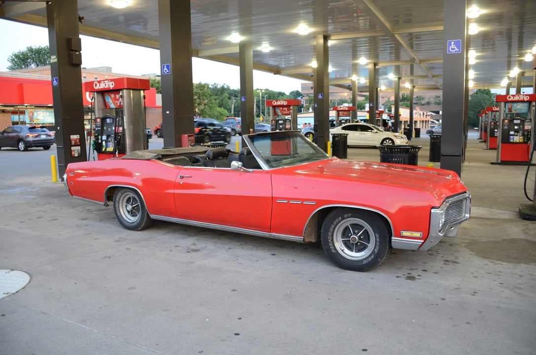 1970 Buick LeSabre - Image 9 of 31