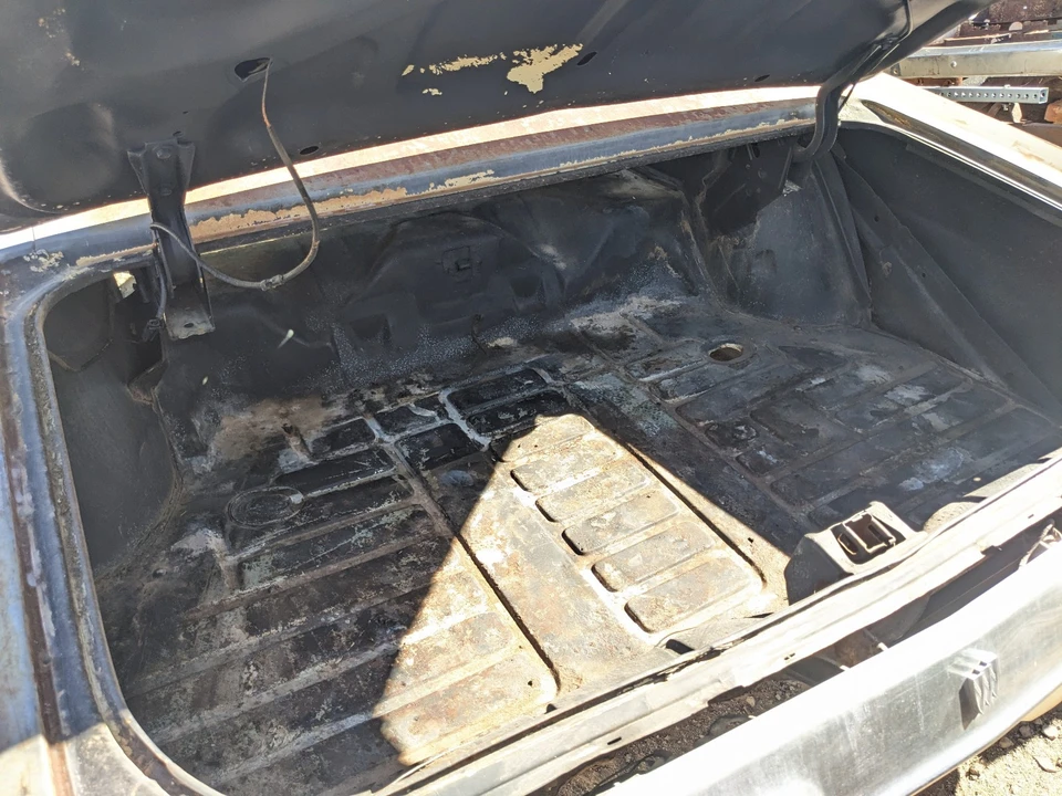 1970 Buick LeSabre - Image 24 of 31