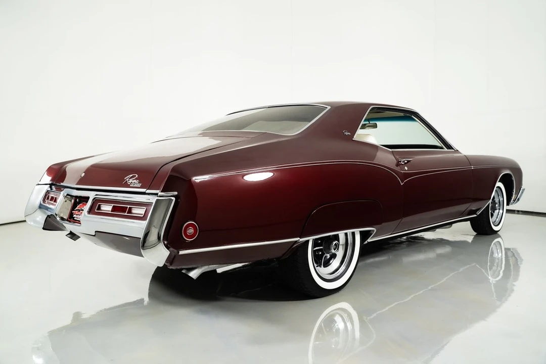 1970 Buick Riviera 2nd Gen - Image 11 of 12