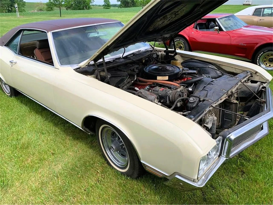1970 Buick Riviera 2nd Gen - Image 12 of 17