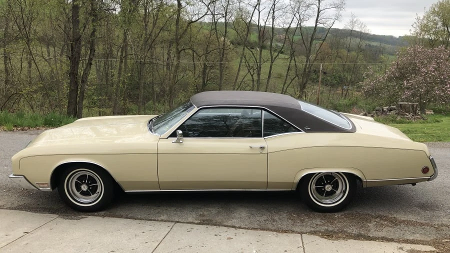 1970 Buick Riviera 2nd Gen - Image 2 of 10