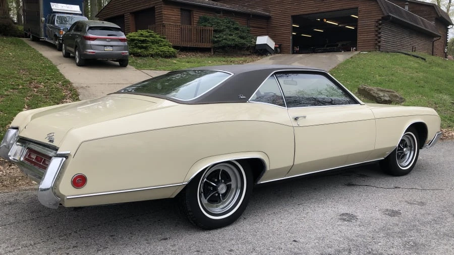 1970 Buick Riviera 2nd Gen - Image 9 of 10