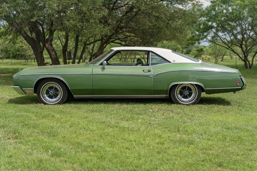 1970 Buick Riviera 2nd Gen - Image 2 of 17