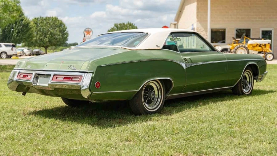 1970 Buick Riviera 2nd Gen - Image 16 of 17
