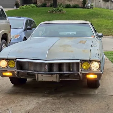 1970 Buick Riviera Coupe 2D