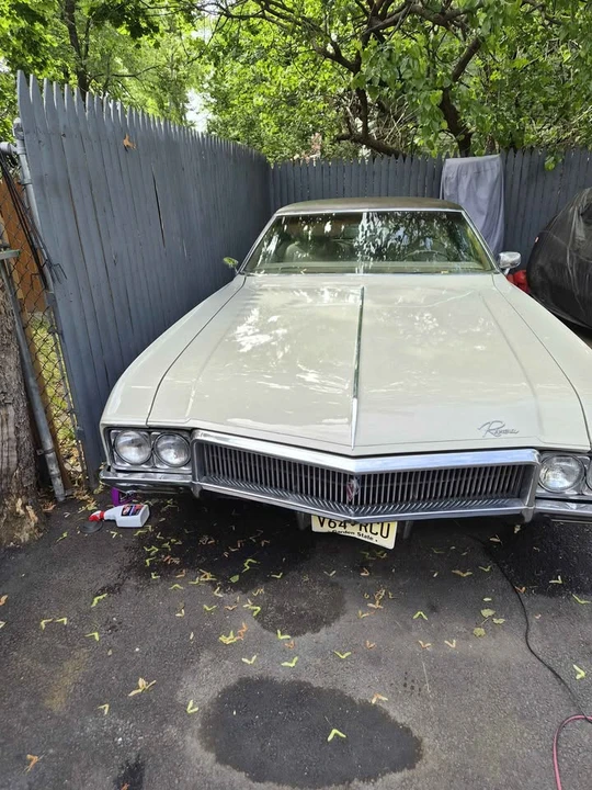 1970 Buick Riviera 2nd Gen - Image 2 of 2