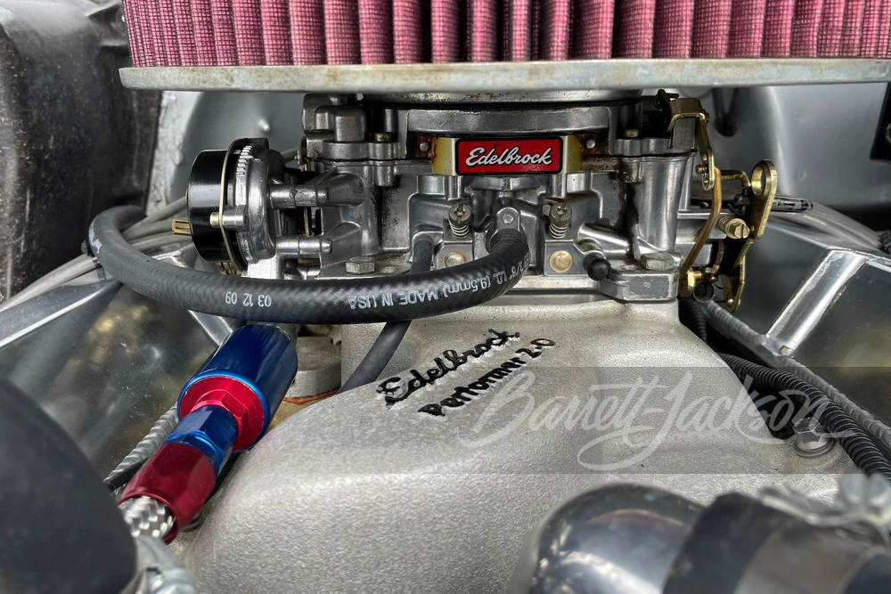 1970 Chevrolet Suburban 6th Gen - Image 6 of 13