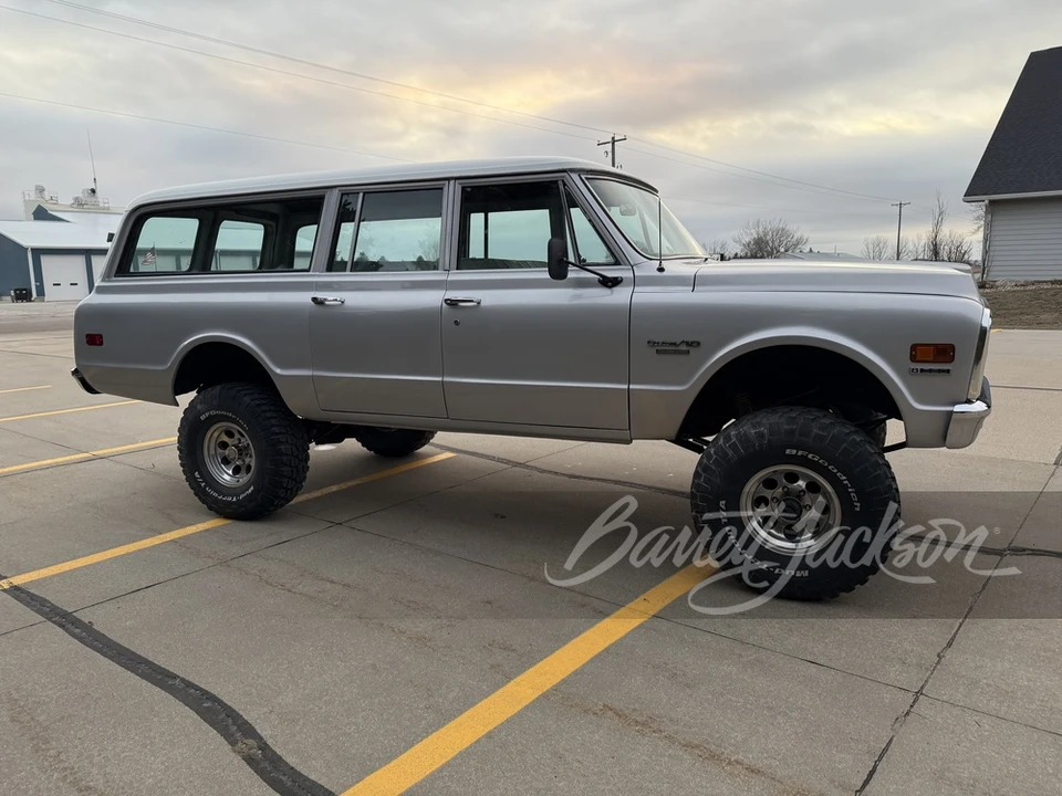 1970 Chevrolet Suburban 6th Gen - Image 6 of 6