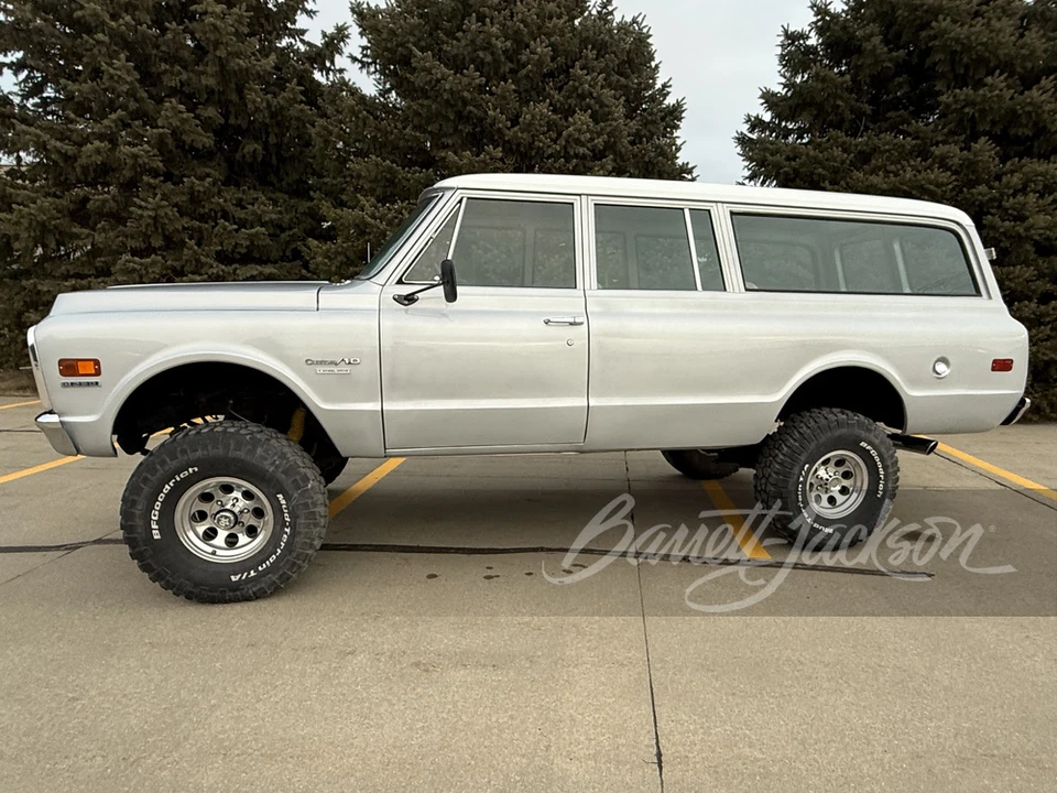 1970 Chevrolet Suburban 6th Gen - Image 3 of 6