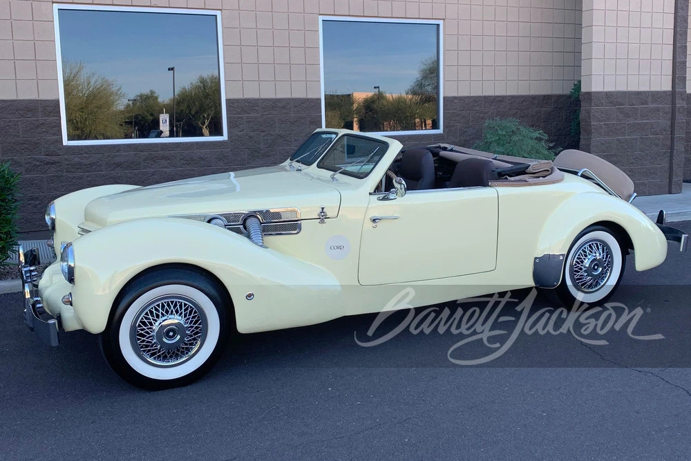 1970 Cord 810 & 812 - Image 6 of 12