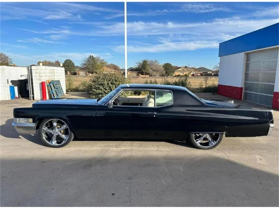 1970 Cadillac DeVille 3rd Gen - Image 7 of 21