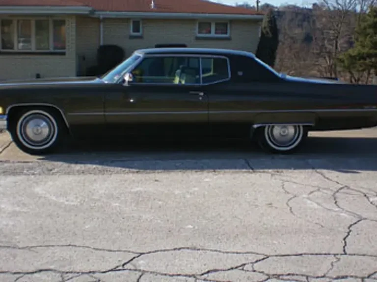 1970 Cadillac DeVille 3rd Gen - Image 2 of 2