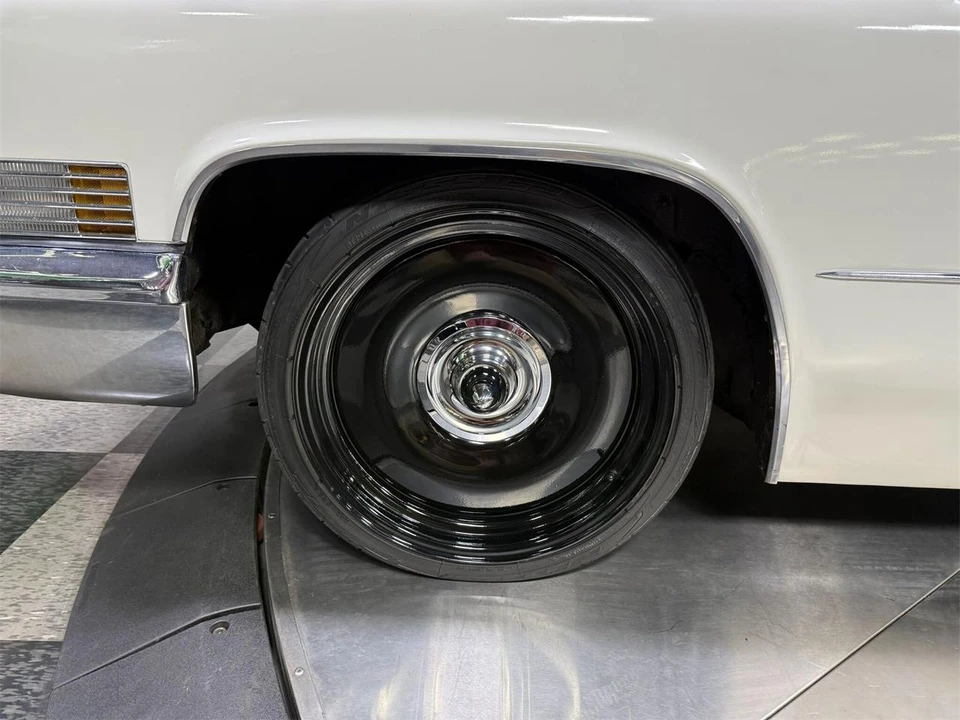 1970 Cadillac DeVille 3rd Gen - Image 22 of 31