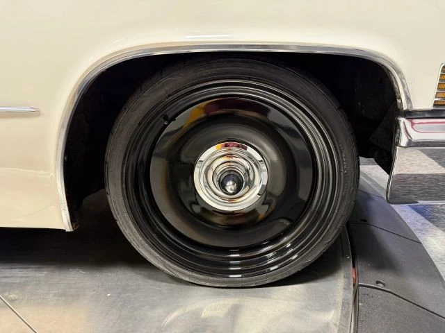 1970 Cadillac DeVille 3rd Gen - Image 24 of 31