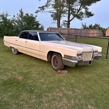 1970 Cadillac DeVille Sedan 4D