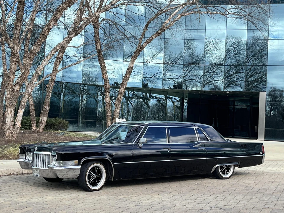 1970 Cadillac Series 70 & 75 - Image 2 of 31