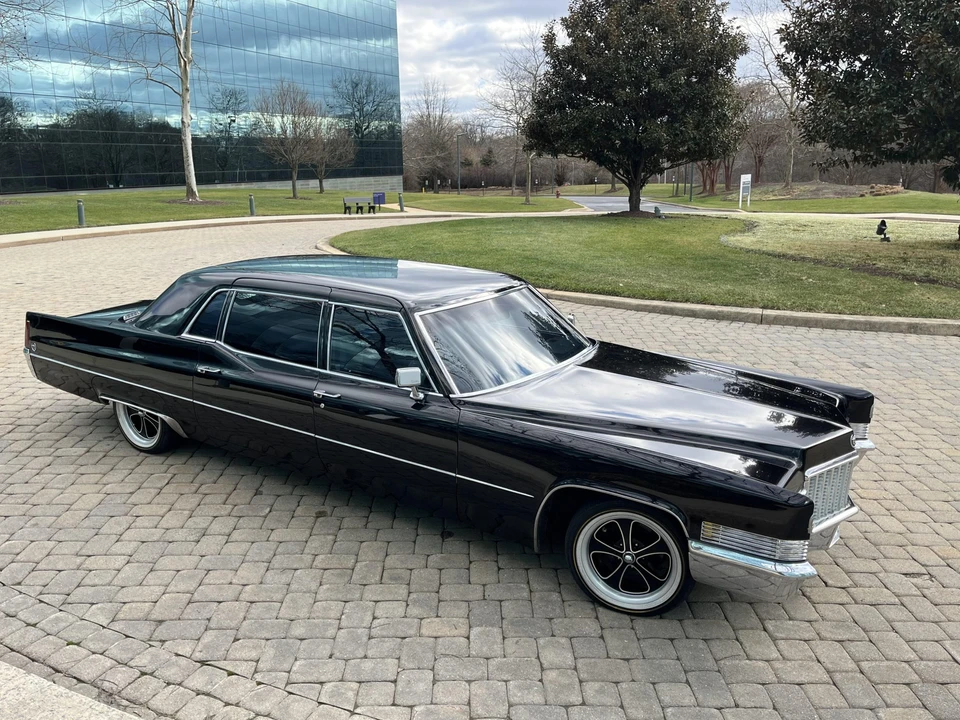 1970 Cadillac Series 70 & 75 - Image 9 of 31