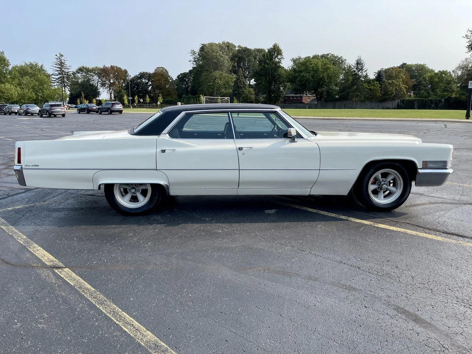 1970 Cadillac DeVille 3rd Gen - Image 9 of 31