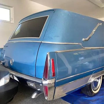 1970 Cadillac Crown Superior Hearse