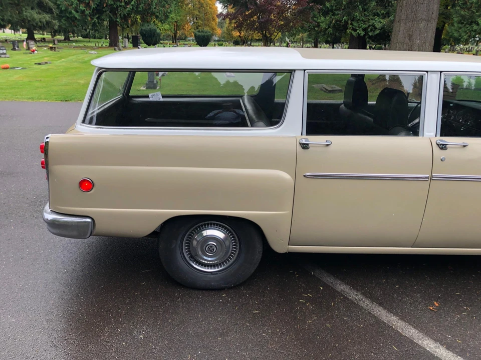 1970 Checker - Image 14 of 31