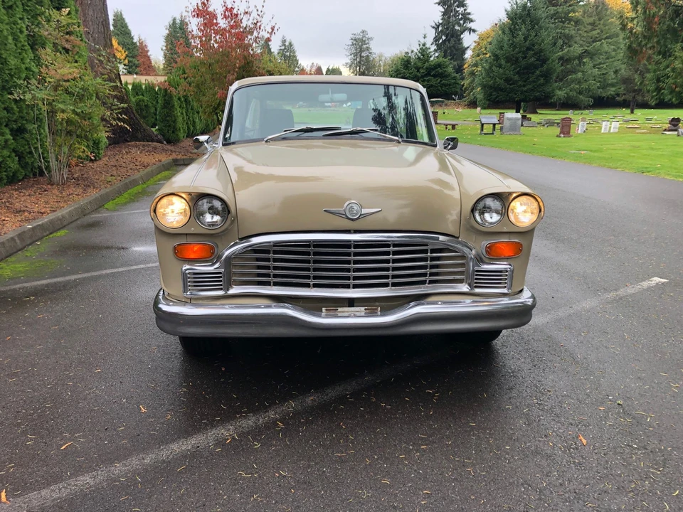 1970 Checker - Image 11 of 31