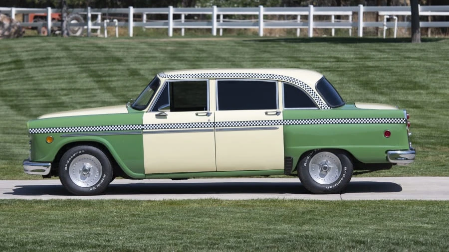 1970 Checker - Image 11 of 12