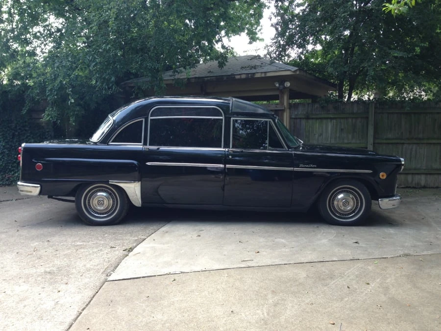 1970 Checker - Image 2 of 8