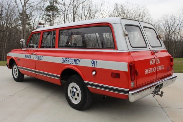 1970 Chevrolet Suburban 6th Gen - Image 2 of 7