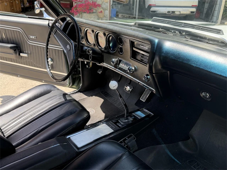 1970 Chevrolet - Image 17 of 31