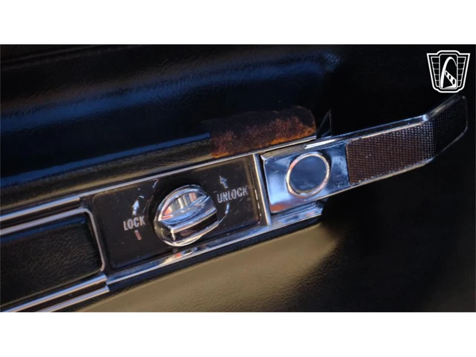 1970 Chevrolet Corvette C3 - Image 13 of 31