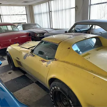 1970 Chevrolet Corvette Stingray Coupe 2D
