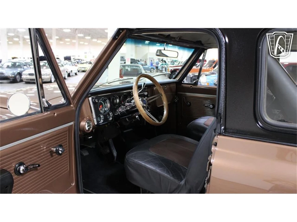 1970 Chevrolet K5 Blazer 1st Gen - Image 12 of 31