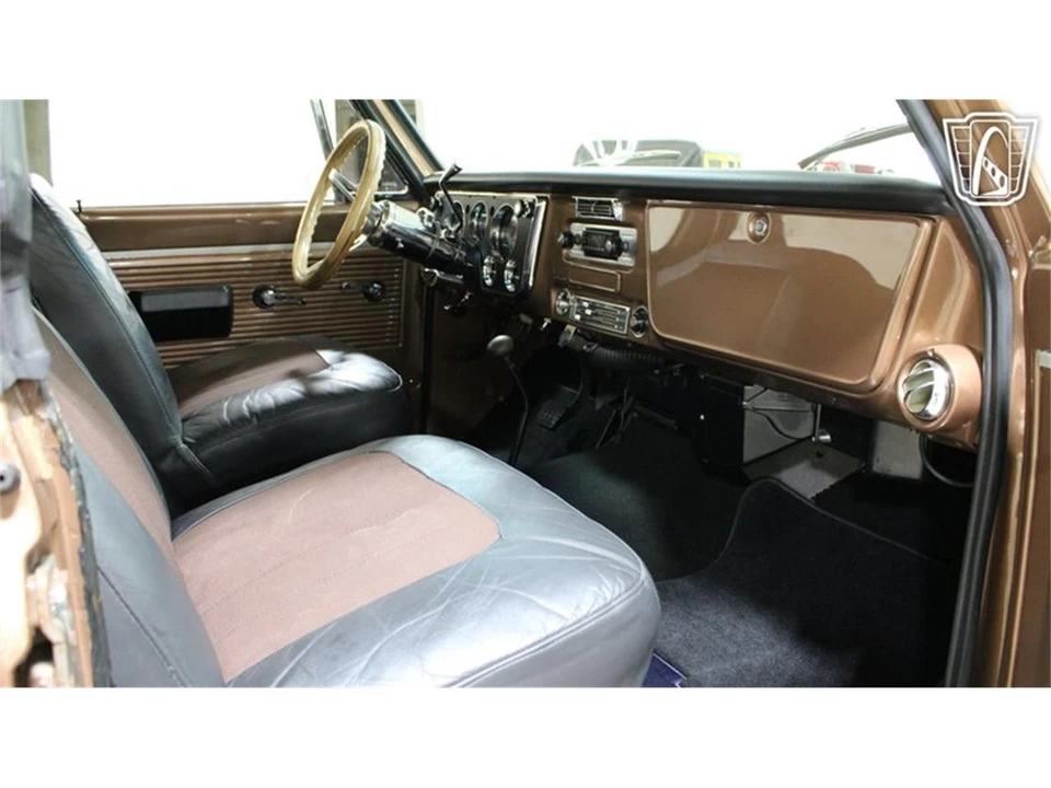 1970 Chevrolet K5 Blazer 1st Gen - Image 15 of 31