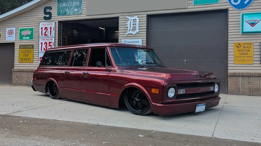 1970 Chevrolet Suburban 6th Gen - Image 7 of 16