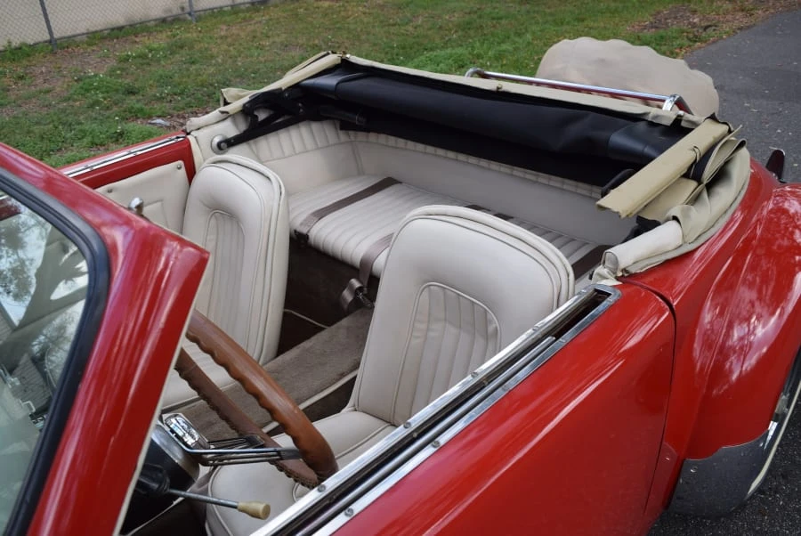 1970 Cord 810 & 812 - Image 7 of 12