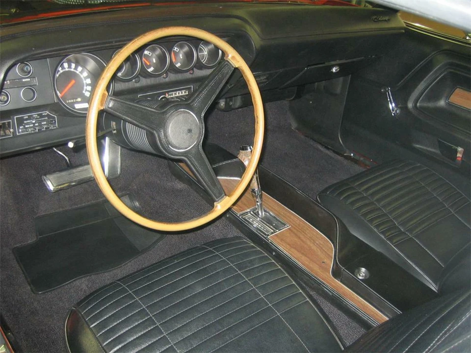 1970 Dodge Challenger Hemi 1st Gen - Image 4 of 6