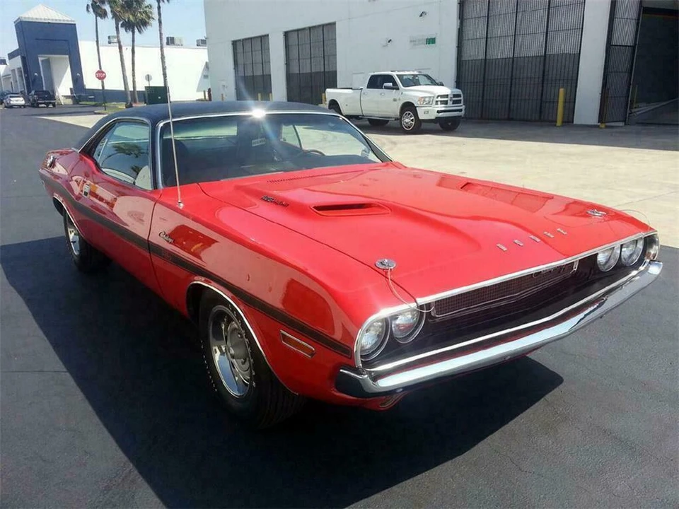 1970 Dodge Challenger Hemi 1st Gen - Image 2 of 4