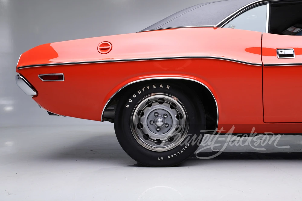 1970 Dodge Challenger Hemi 1st Gen - Image 13 of 31