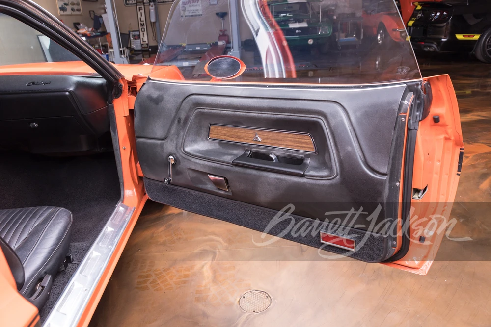 1970 Dodge Challenger Hemi 1st Gen - Image 16 of 31