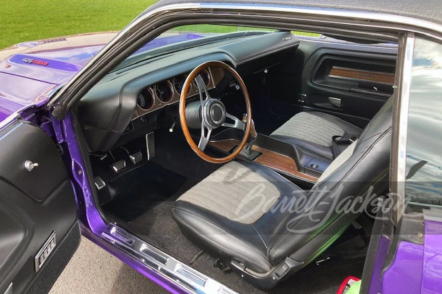 1970 Dodge Challenger Hemi 1st Gen - Image 4 of 8