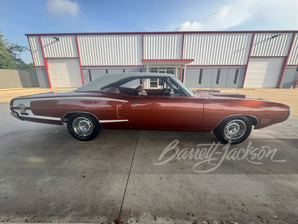1970 Dodge Super Bee - Image 2 of 31
