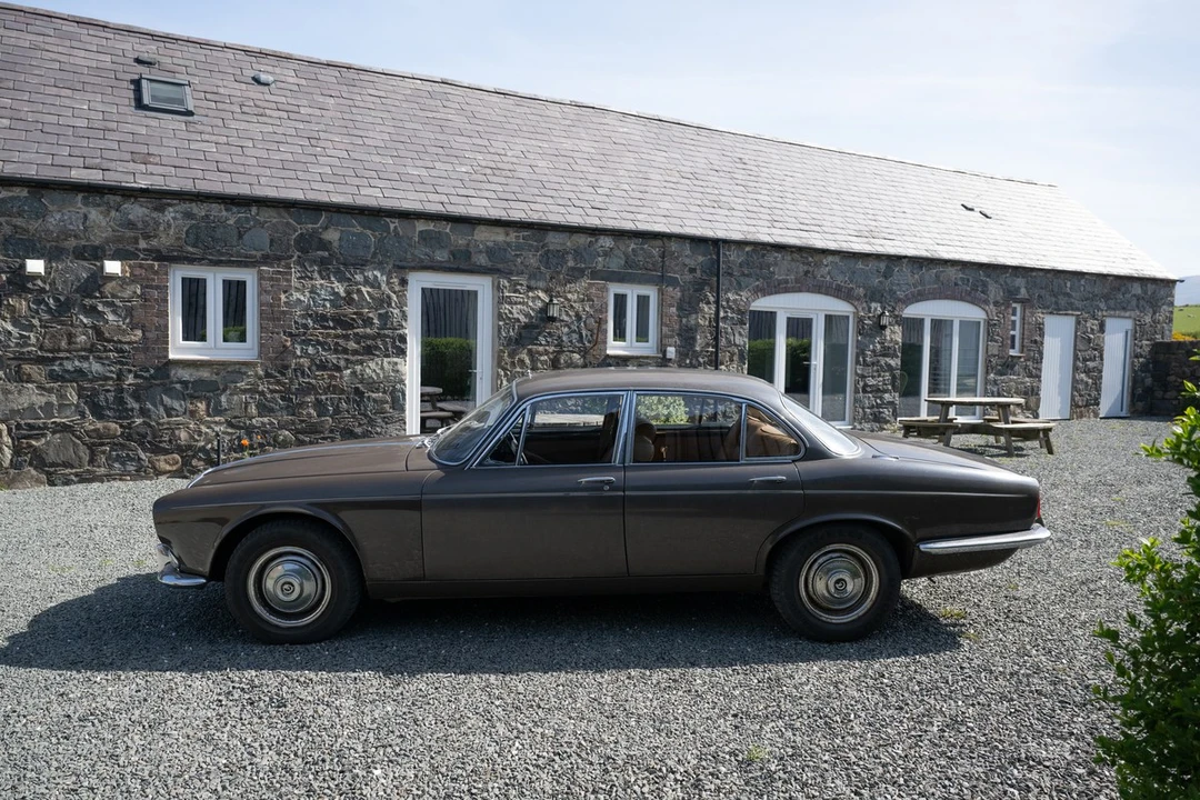 1970 Daimler - Image 6 of 31