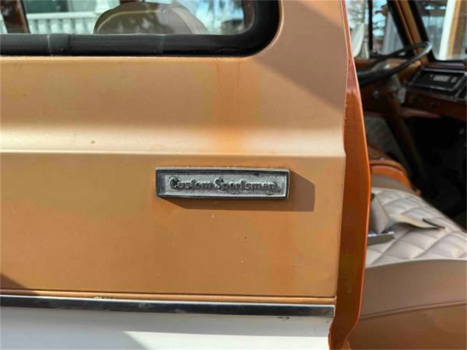 1970 Dodge A100 - Image 13 of 14