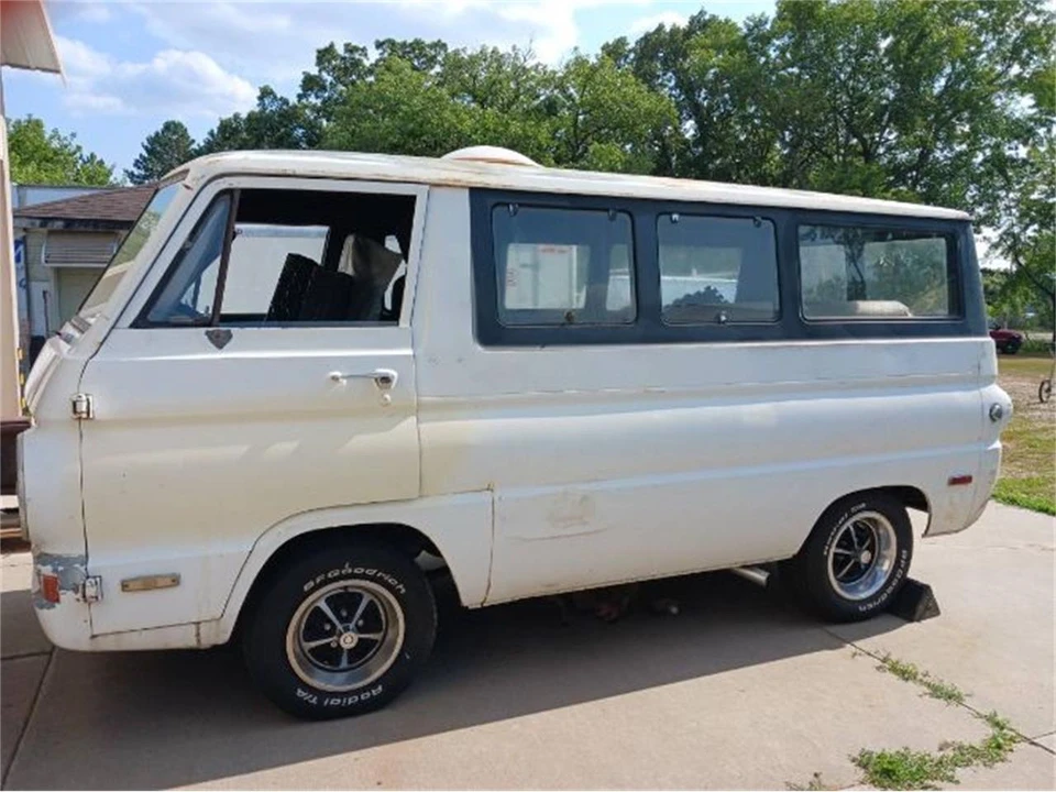 1970 Dodge A100 - Image 3 of 5