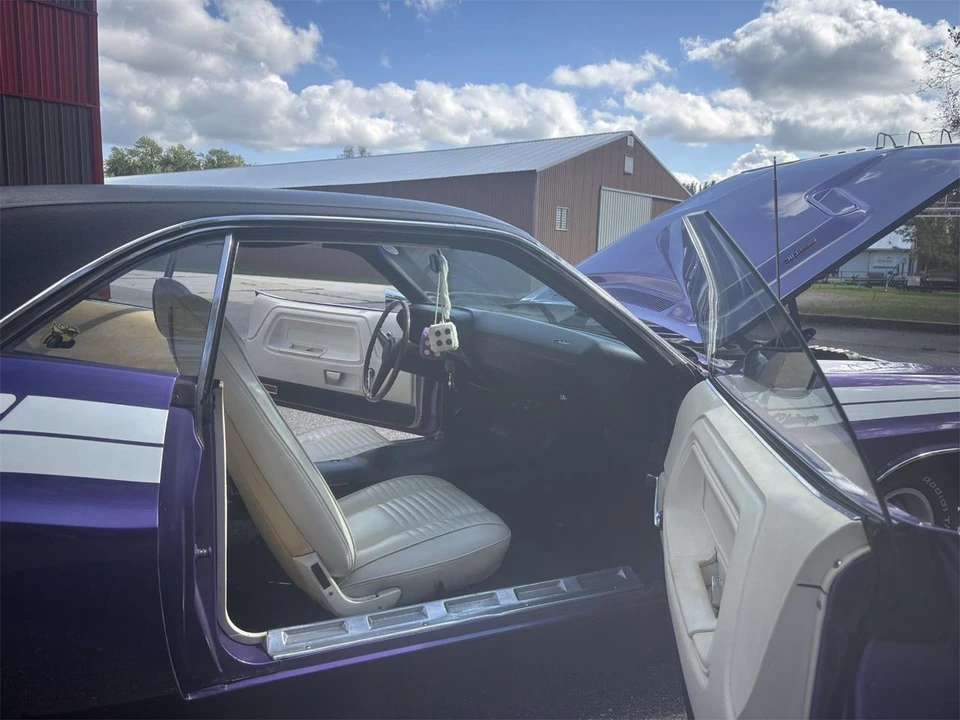 1970 Dodge Challenger 1st Gen - Image 23 of 31