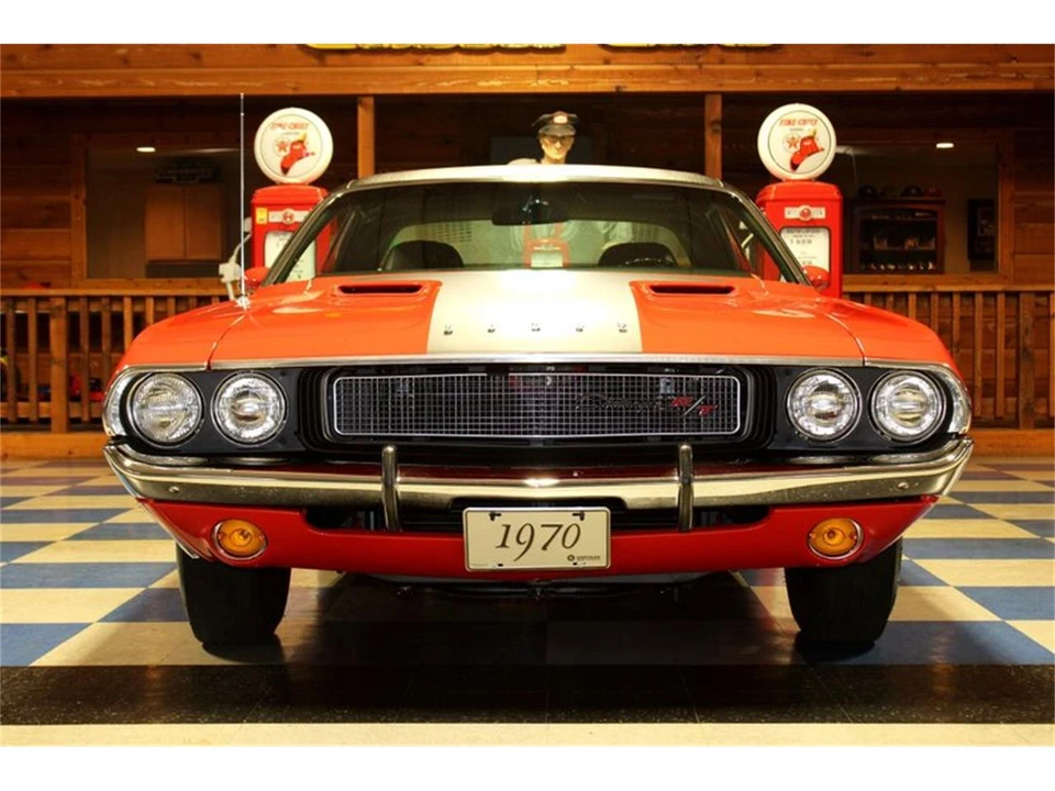 1970 Dodge Challenger 1st Gen - Image 13 of 31