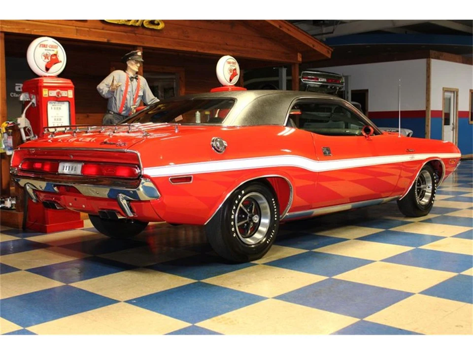 1970 Dodge Challenger 1st Gen - Image 12 of 31