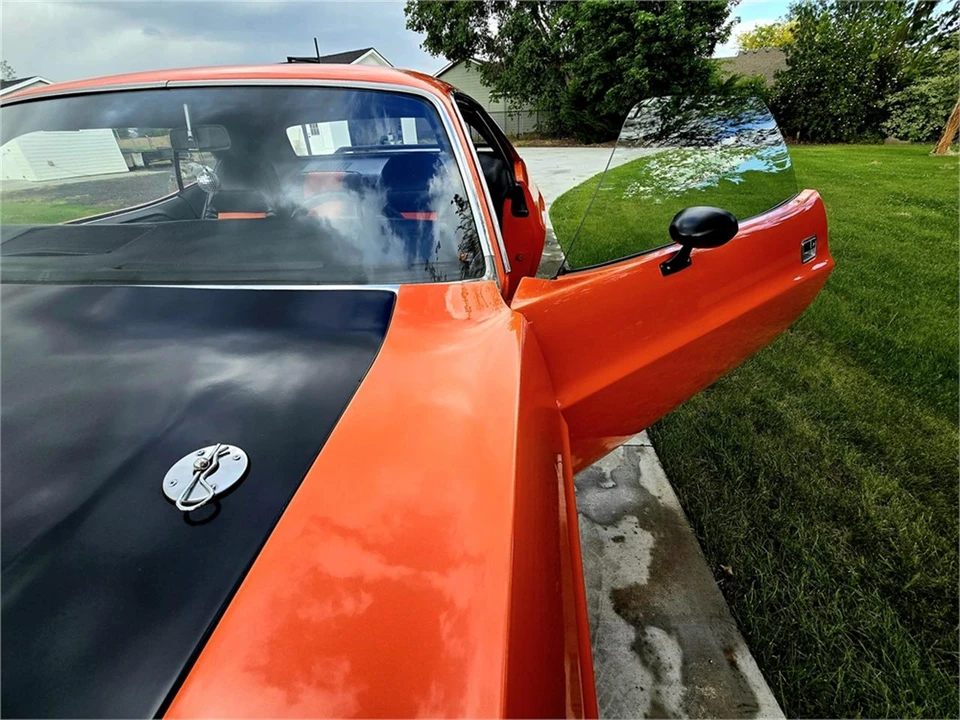 1970 Dodge Challenger 1st Gen - Image 28 of 31